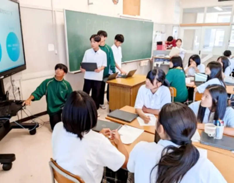 うるま市の中学生が起業プランを発表、社会人が助言