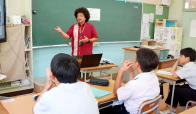 金武中学校で職業人講話会　卒業生の儀武雄太さんが後輩に仕事の魅力語る