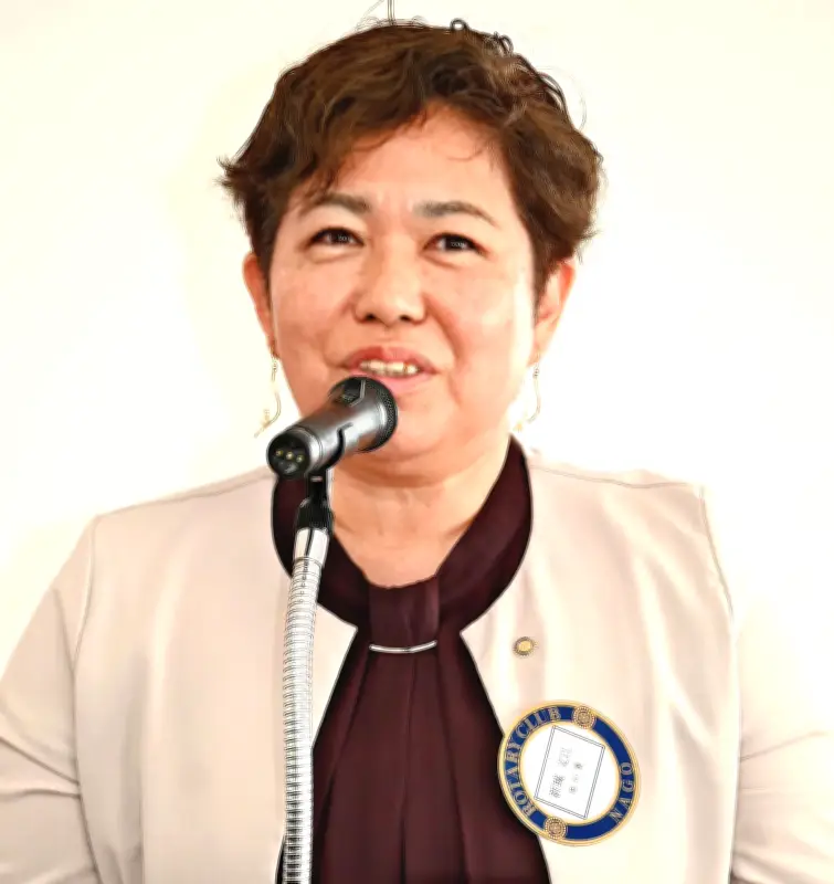 名護ロータリー新会長に新城文江さん「会いたい仲間と、役立つ奉仕」