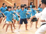 沖縄空手ウィークが28日開幕 8月3日まで 豊見城など3会場で子どもたちが空手教室や瓦割り、世界大会は30日から