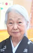 与勝第二中で平和集会 天願さんが絵本読み聞かせ うるま