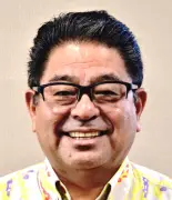 照屋勉与那原町長、初の公開ピアノ演奏へ 8月19日