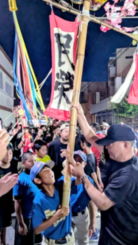 与那原大綱曳の前哨戦「ウマチー綱」、西の児童が勝利