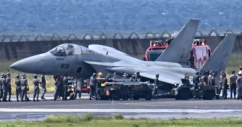 那覇空港のF15事故機、ミサイル搭載確認 自衛隊「対領空侵犯措置で武装」