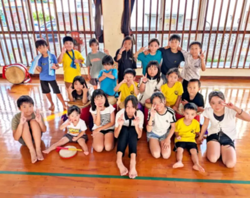 宜野湾市嘉数区子ども会、エイサー一新 勇壮な演舞に挑戦 15日にお披露目