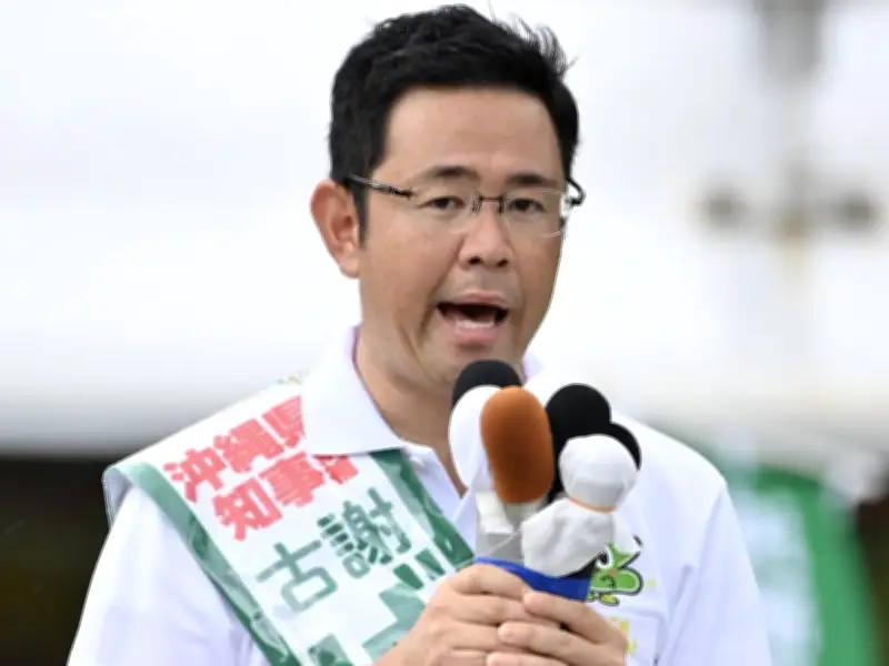 古謝玄太氏が第一声「停滞の県政、沖縄を前に進める」 沖縄知事選告示