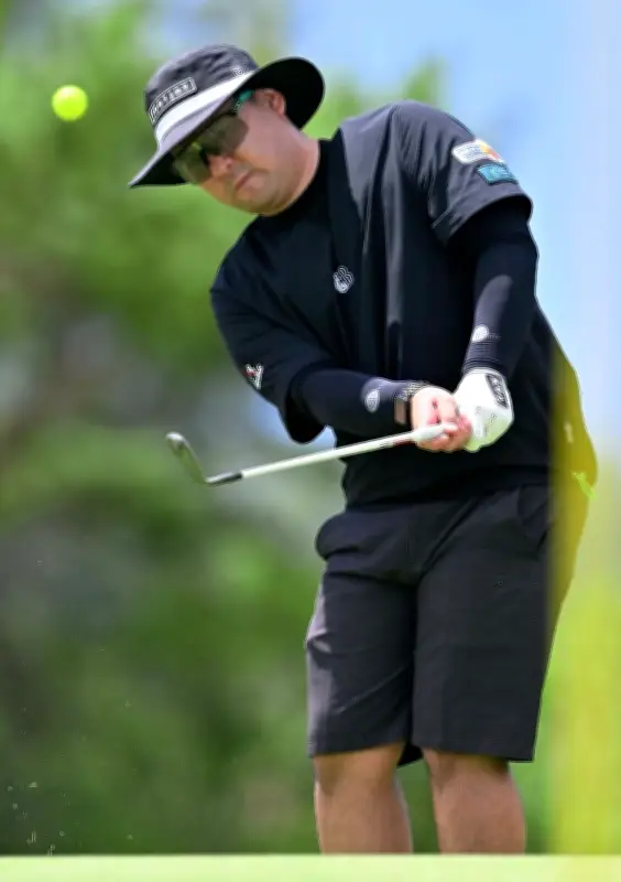 仲村春之介が逆転V、タイムス杯ゴルフで初優勝 通算4オーバー