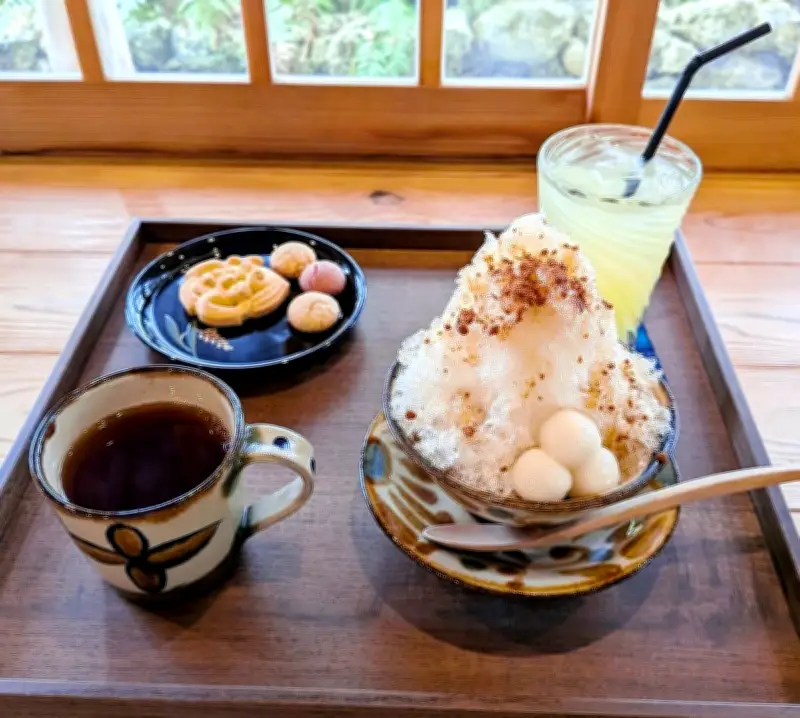八重瀬町の古民家カフェ「koti」、琉球菓子と工芸品で沖縄文化を発信