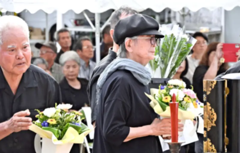 久米島で終戦前後の住民虐殺を悼む追悼集会、約100人が参加
