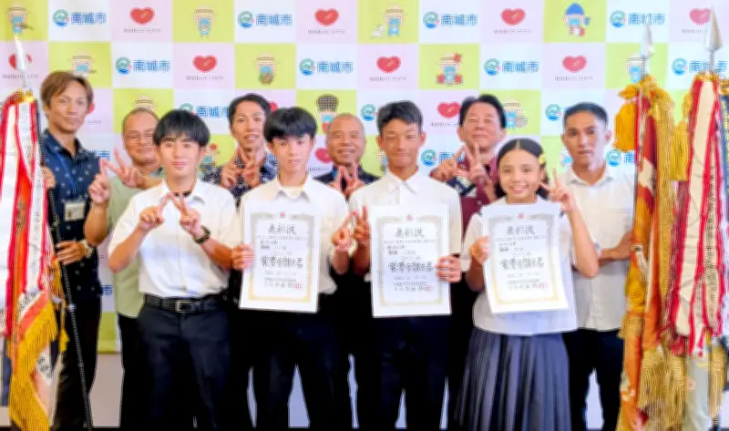 なんじぃACが県夏季中学陸上競技大会総合の部で2連覇、男子女子も初優勝 南城市長に報告し九州・全国大会へ