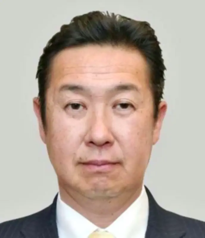 黄川田沖縄担当相、6度目の来県で海洋深層水養殖や劇場落成式を視察