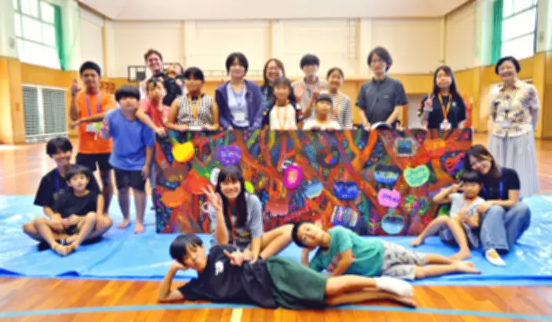 絵本作家savaさん指導 アート通じ子の権利学ぶワークショップ 浦添