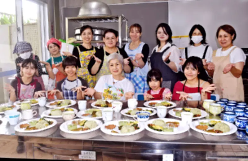 さし草料理の講習会 中城村で開催 與儀さんが栄養も解説
