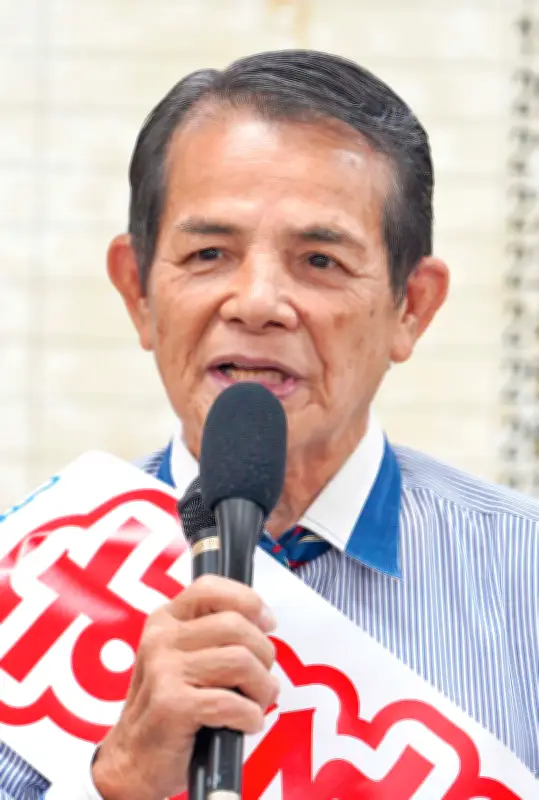 末吉正弘氏が第一声「高齢者や子どもの貧困なくす」那覇市長選に立候補