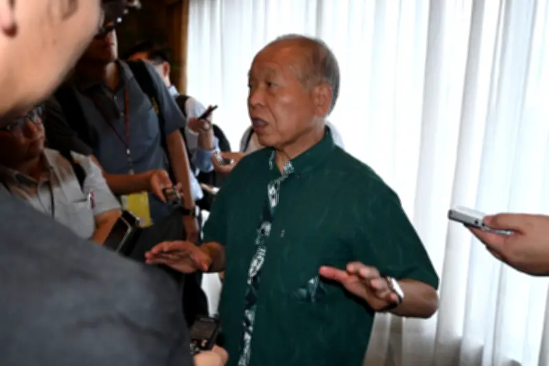 鈴木宗男氏「裏取引はない」下地氏の立候補取りやめで一問一答