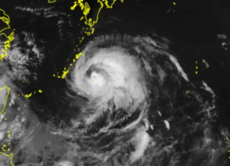 台風18号、沖縄本島北部に暴風警報 大東島地方にかなり接近、勢力は「強い」に