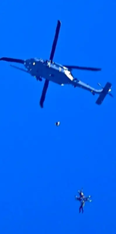 米軍、嘉手納で降下訓練 台風通過後の強風の中、今年7回目