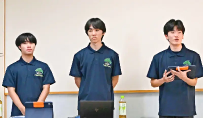 名護市の屋我地ひるぎ学園で平和学習会 卒業生らが沖縄戦や戦跡解説