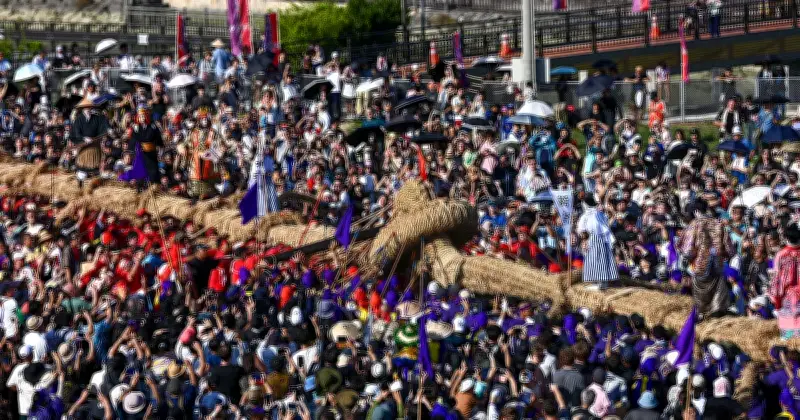 与那原大綱曳、東が2連覇 2分17秒の熱戦 450年余の歴史