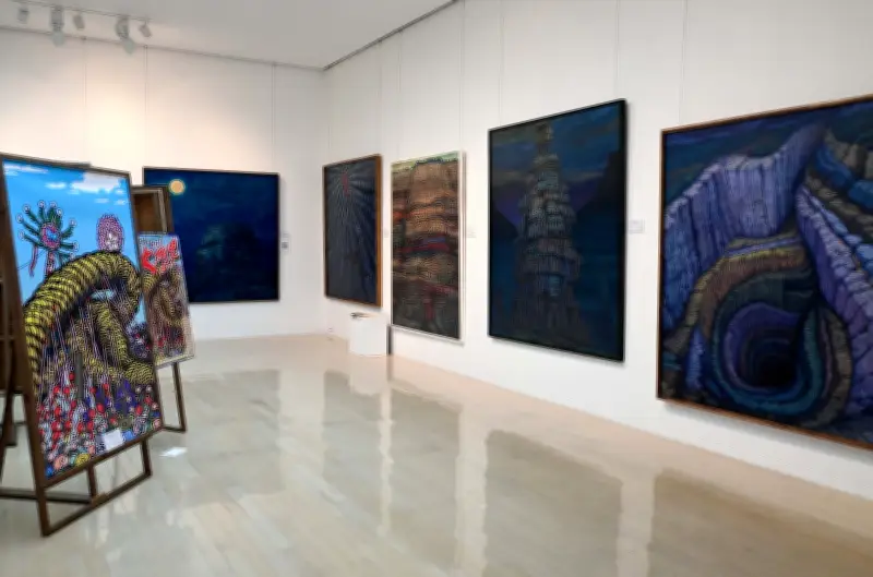 與那覇勉個展、県立博物館・美術館で開催中　沖展賞など29点展示