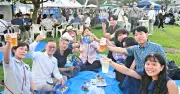 嘉手納でビアフェスタ 第20回 冷えたビールと舞台楽しむ