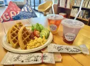 ココナッツグレン アラハ店がカフェにリニューアル、ワッフル新登場