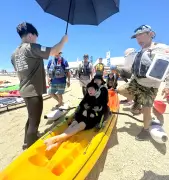 障がい児ら海遊び楽しむ　豊見城のビーチで「海あしびなーSUNフェスタ」