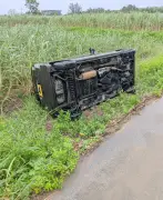 宮古島で豪雨、冠水避けようと車が畑に転落 5台が一時立ち往生