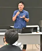 名護の中学生が海銀本店で金融学ぶ 無料塾「ぴゅあ」が見学