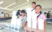 模型で地震実験、親子が防災学ぶ　浦添でお天気教室