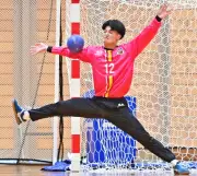 興南GK2人が鉄壁守備で戴冠 仲松と岡本が好守連発し勢い