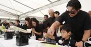 対馬丸撃沈82年、那覇の小桜の塔で慰霊祭　遺族ら犠牲者に祈り