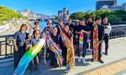 沖教組青年部が広島で折り鶴約5千羽を献納 平和交流の旅、24回目