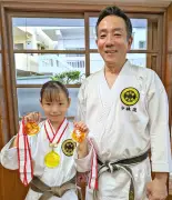 小6島袋さん、空手世界大会3連覇 北谷・北玉小 型競技で快挙