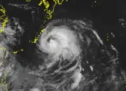 台風18号、沖縄本島北部に暴風警報 大東島地方にかなり接近、勢力は「強い」に