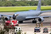米軍KC135空中給油機が嘉手納基地に緊急着陸 北側滑走路を一時閉鎖