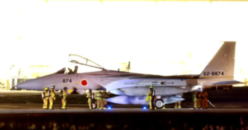 空自F15が嘉手納基地に緊急着陸 油圧系不具合か 4時間後にけん引