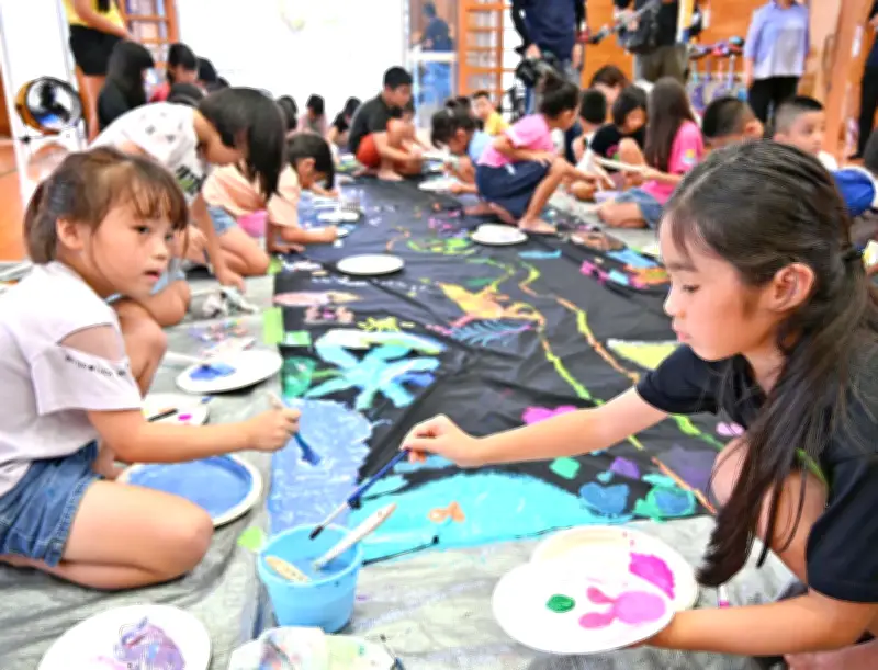 読谷で小学生が絵画通じ子どもの権利学ぶ出前授業