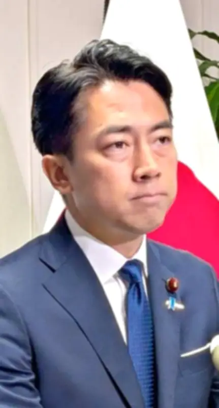 那覇基地F15油圧不具合 防衛相「拘束装置使用し緊急着陸」と説明