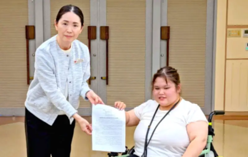 重度障がい者の就労介助制度求め北谷町に要望書　当事者スタッフが提出