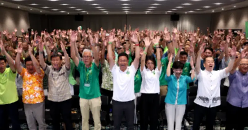 新知事に古謝玄太氏、最多42万票余り獲得 玉城氏に14万7千票差 復帰後生まれ最年少42歳