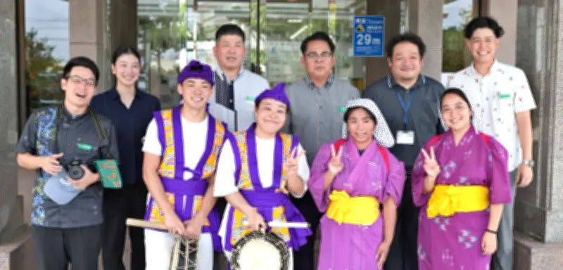 宜野座村出身者の子弟4人、惣慶区青年会エイサーの道ジュネーに参加