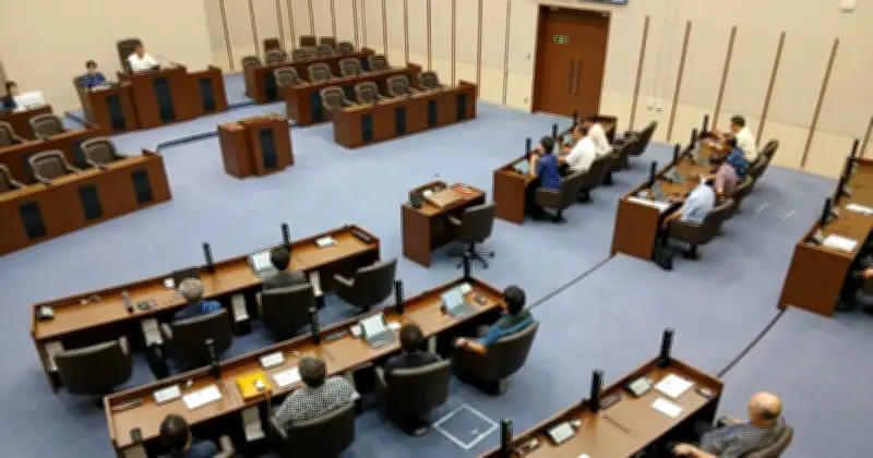 宮古島市議・砂川浩平氏の辞職を全会一致で許可、任期中の辞職は市議会初