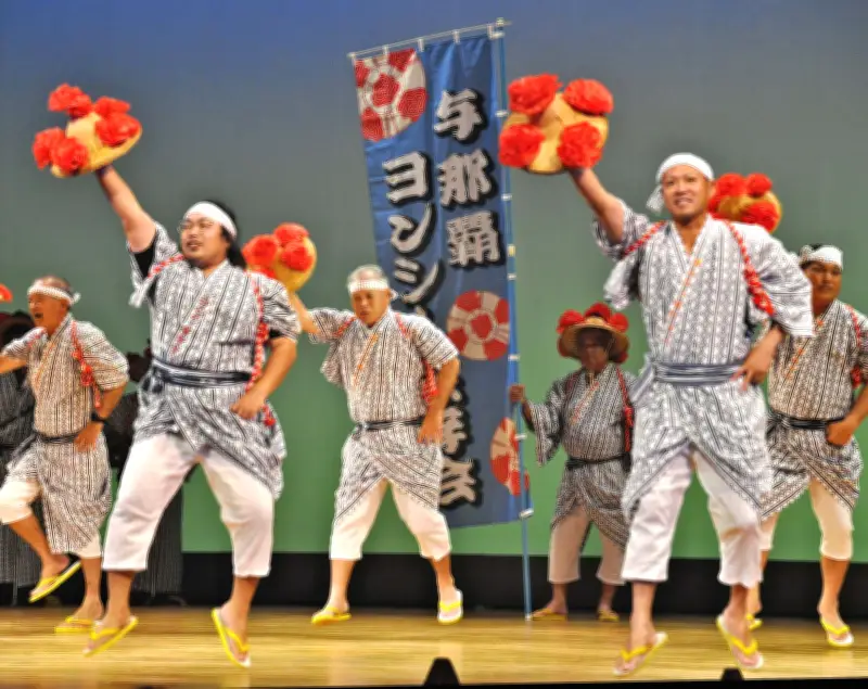 首里城正殿復興記念公演が宮古島で開幕、伝統芸能を披露