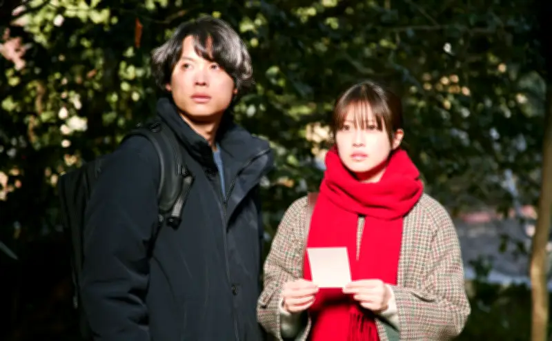 『白鳥とコウモリ』小さな違和感が事件を招く 東野圭吾ミステリーの人間模様