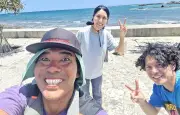 南城市知念の石川さん、サンサンロードで自主清掃 賛同者が次々参加