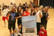閉校12年の久茂地小学校を舞台化 市民役者48人が出演 ひーぷー脚本・演出 19、20日上演