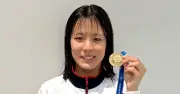 那覇西・平良吏美華が競泳少年女子A50m自由形で優勝、県勢初の有終の美