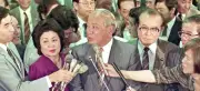 革新奪還、保守内紛突く 大田氏が西銘氏に約3万票差で初当選 1990年知事選