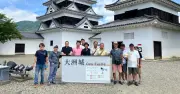首里高33期生の草野球仲間、模合43年で北海道旅行を計画